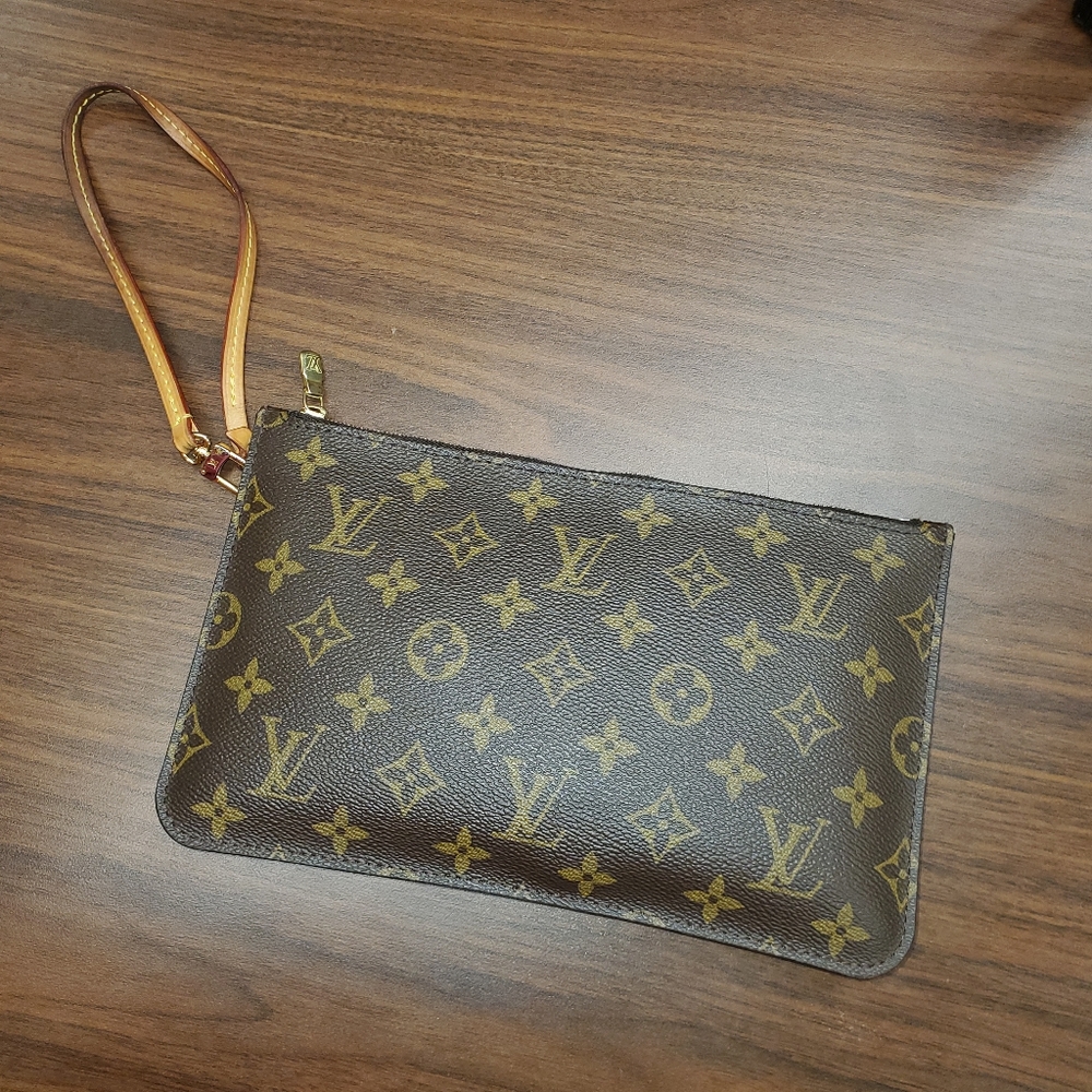 Louise Vuitton medium wristlet